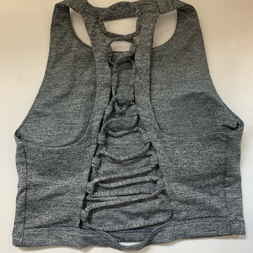 Workout crop sports bra cross cross back